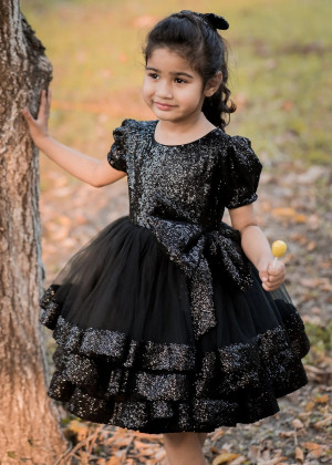 Short Puffy Sleeves Black Sequin Tulle Shimmering Layered Flower Girl Dress